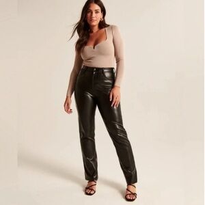 Abercrombie & Fitch The 90s Striaght Ultra High Rise brown vegan leather pants